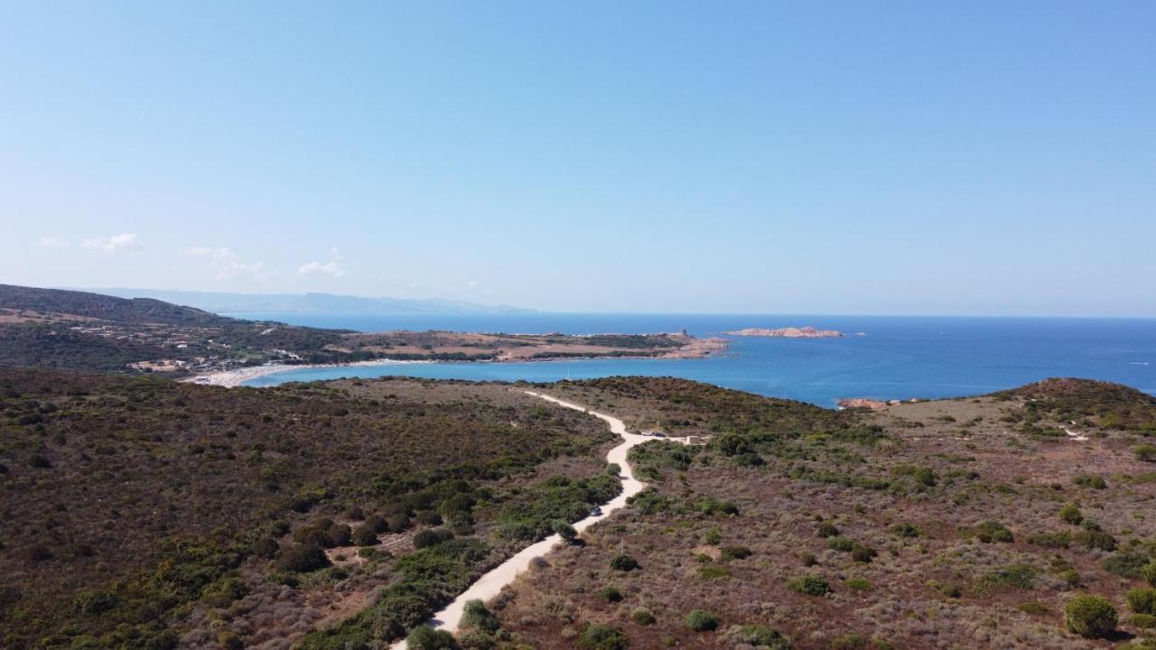 Rocce Rosse Sardinia Aparthotel Isola Rossa Bagian luar foto