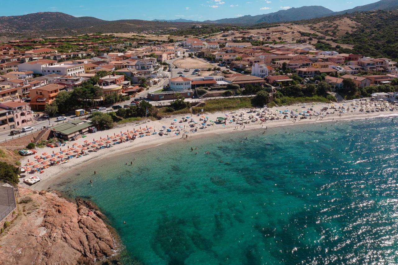 Rocce Rosse Sardinia Aparthotel Isola Rossa Bagian luar foto